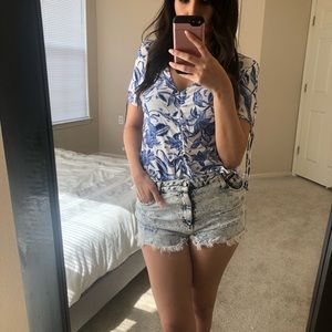 H&M blue and white cinched top